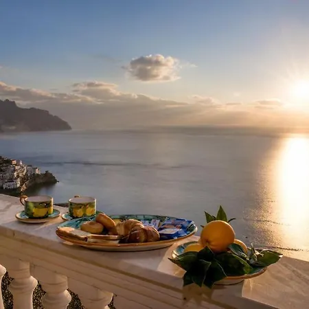 The View Boutique * Amalfi